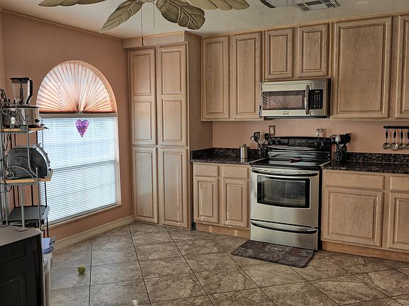 4th image of 629 N Entrada St