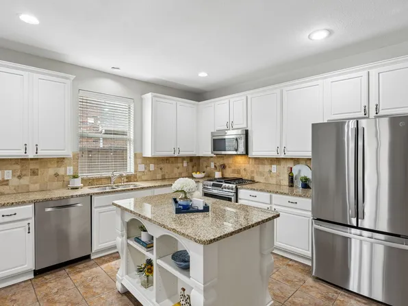 2335 Maserati Dr, Frisco, TX 75033