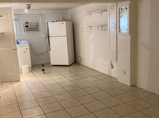 1697 Mott Smith Dr, Honolulu, HI 96822