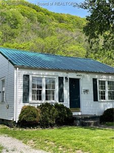 1528 W Central Ave, Belle, WV, 25015