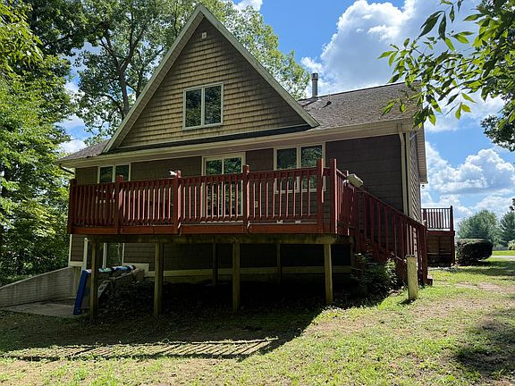 5th image of 7366 Surrey Dr