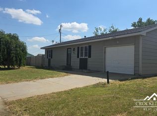 801 Laura Ln, Holcomb, KS 67851