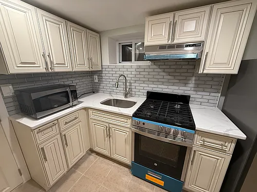 9233 Vanderveer St #1 Photo 1 9233 Vanderveer St #1 Photo 1