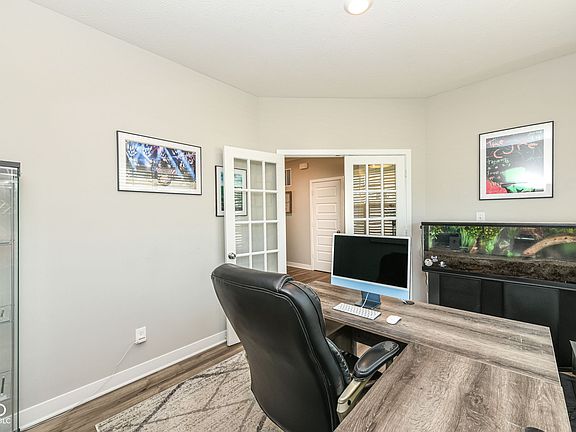4th image of 10421 Grimshaw Dr