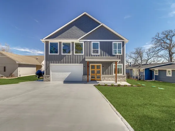 104 Blackfoot Trl, Lake Kiowa, TX 76240