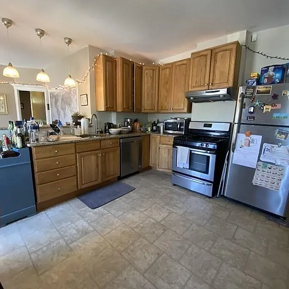 4 Adamson St #4 — Photo 1