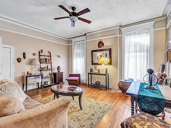 3rd image of 35 Mount Morris Park W APT 3E