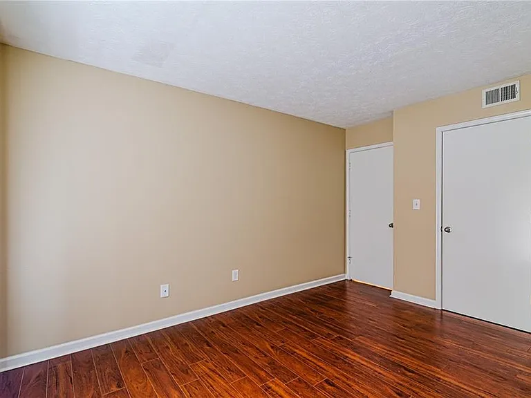 1808 Augusta Dr SE — Photo 16