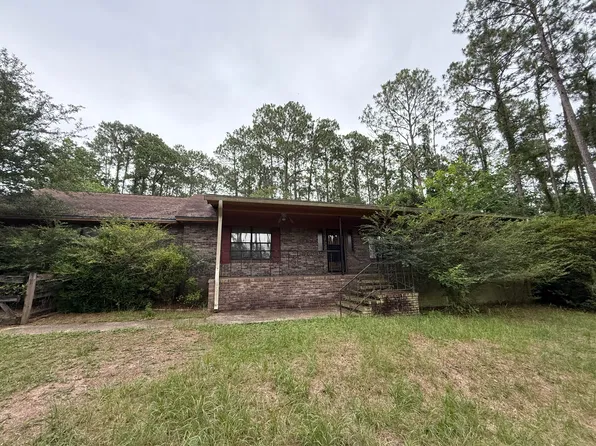 3549 Buckhorn Dr, Crestview, FL 32539
