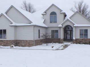 452 Raindrop Ct, Mason, MI 48854