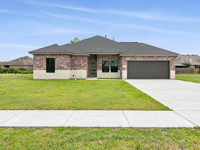 5640 Essie Ln — Photo 1