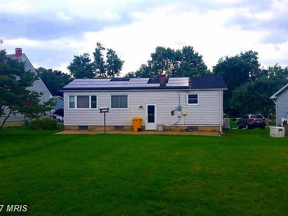 3rd image of 1113 Leonard Dr