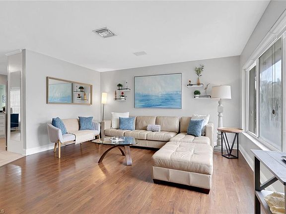 2nd image of 10271 Carolina ST