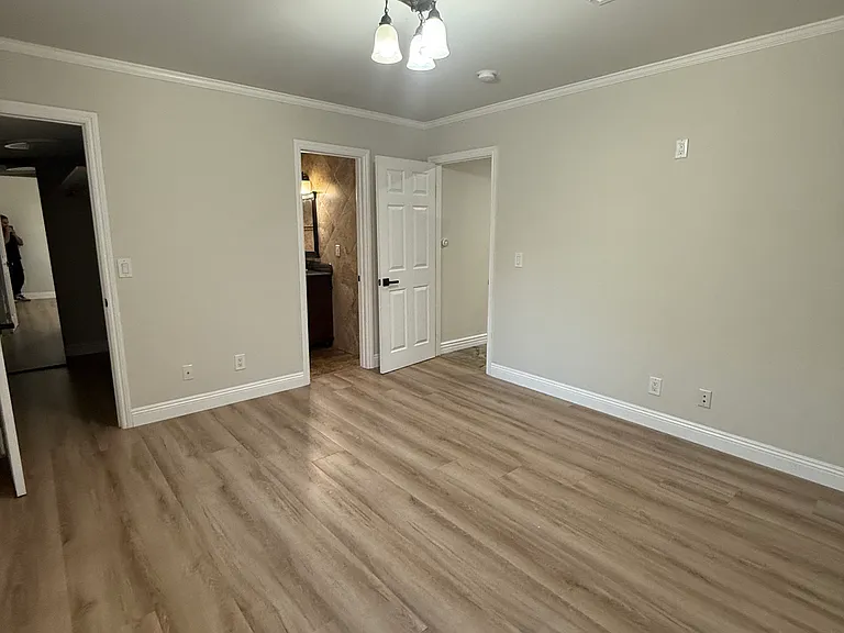 1125 Stanley Ave — Photo 15