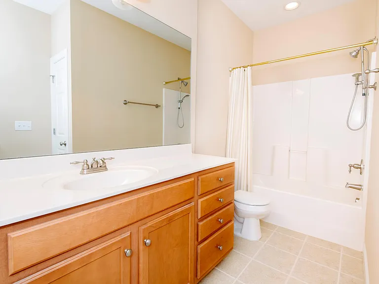 1103 Willowgrass Ln — Photo 11