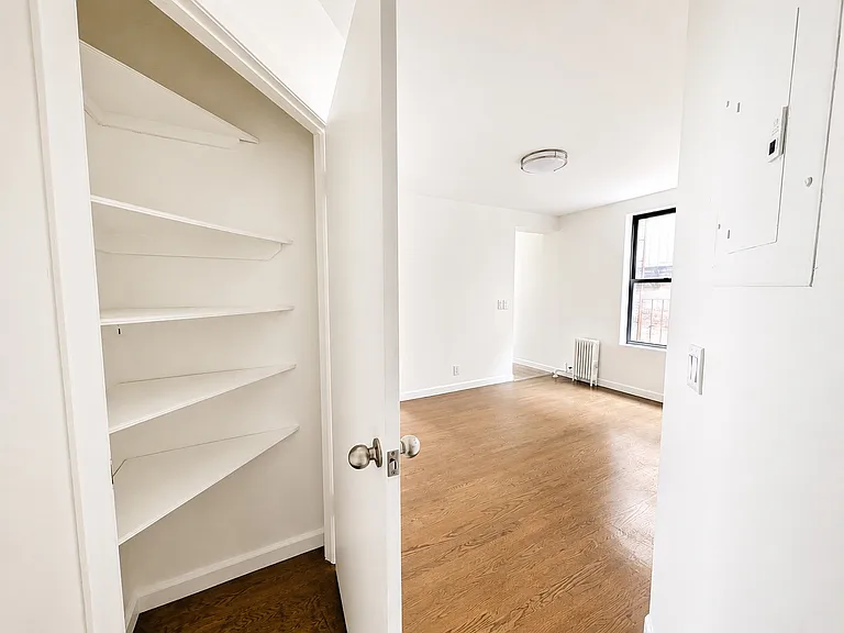 2647 Broadway #7NW — Photo 6