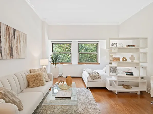 350 E 82nd St APT 2G, New York, NY 10028