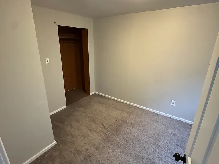 1013 Harding Way E #1 — Photo 3