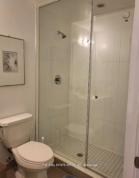 297 College St #603 — Photo 10