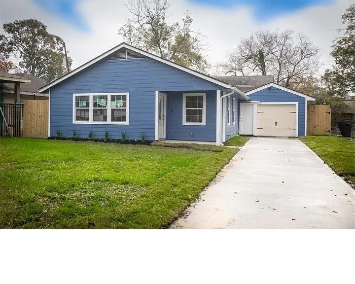 4942 Bataan Rd — Photo 1