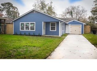 4942 Bataan Rd, Houston, TX 77033