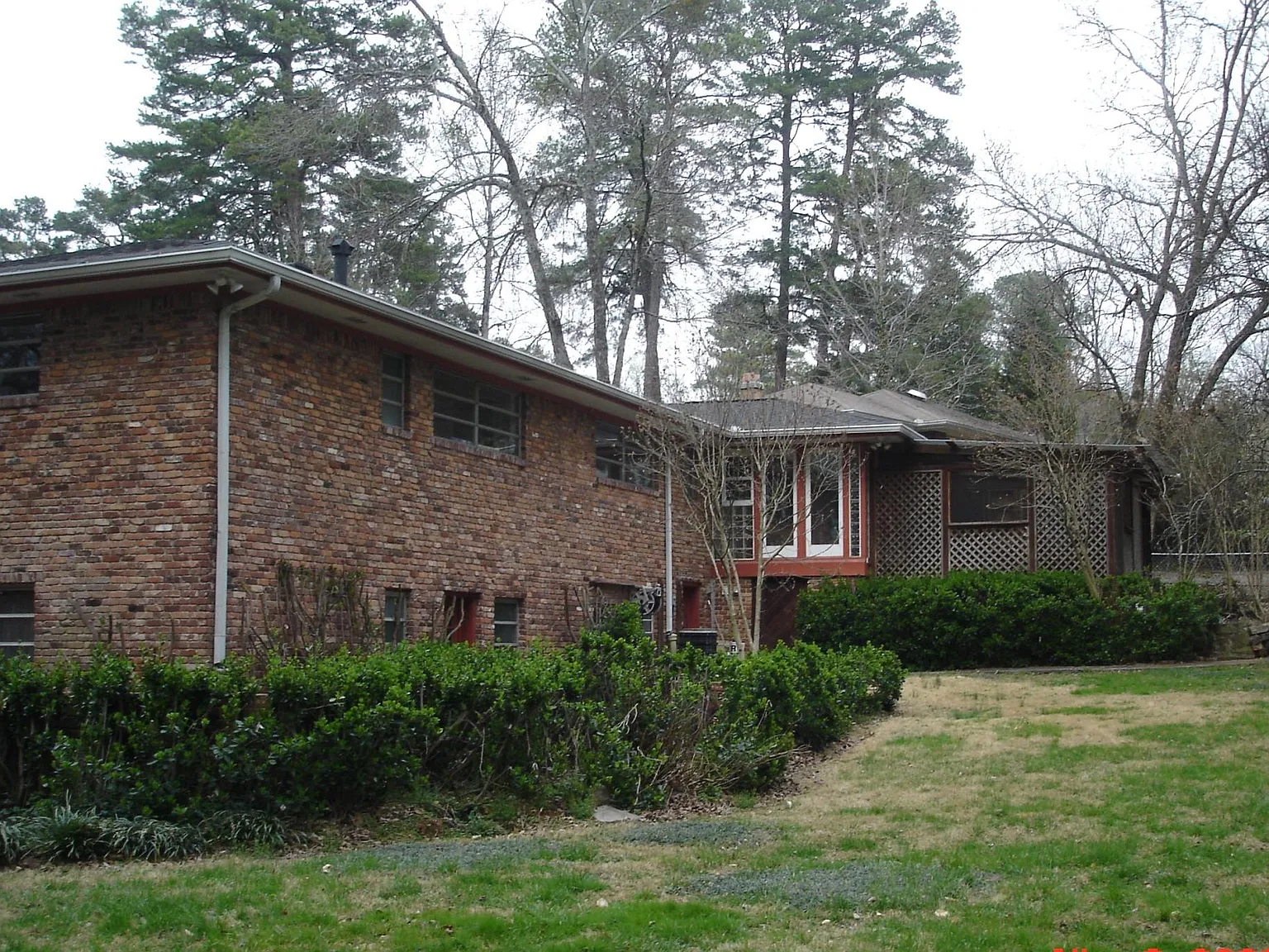 5 bed, 2500 sqft, $3,800 — Photo 3