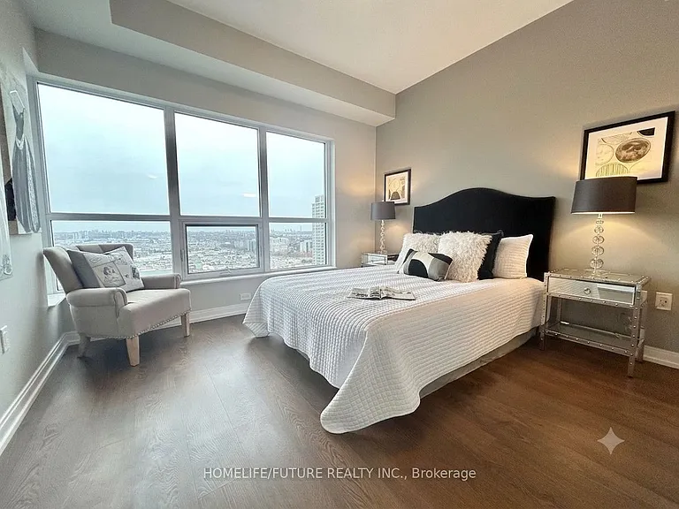 275 Village Green Sq #2916 — Photo 6