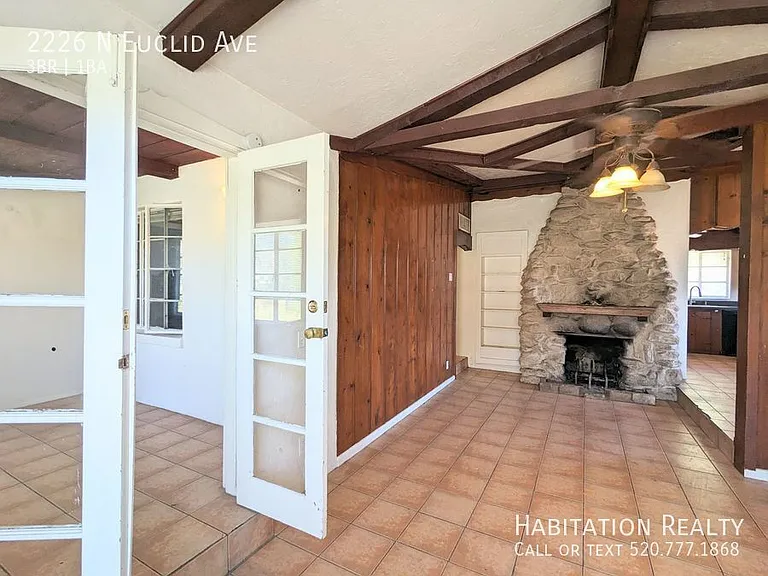 2226 N Euclid Ave — Photo 8