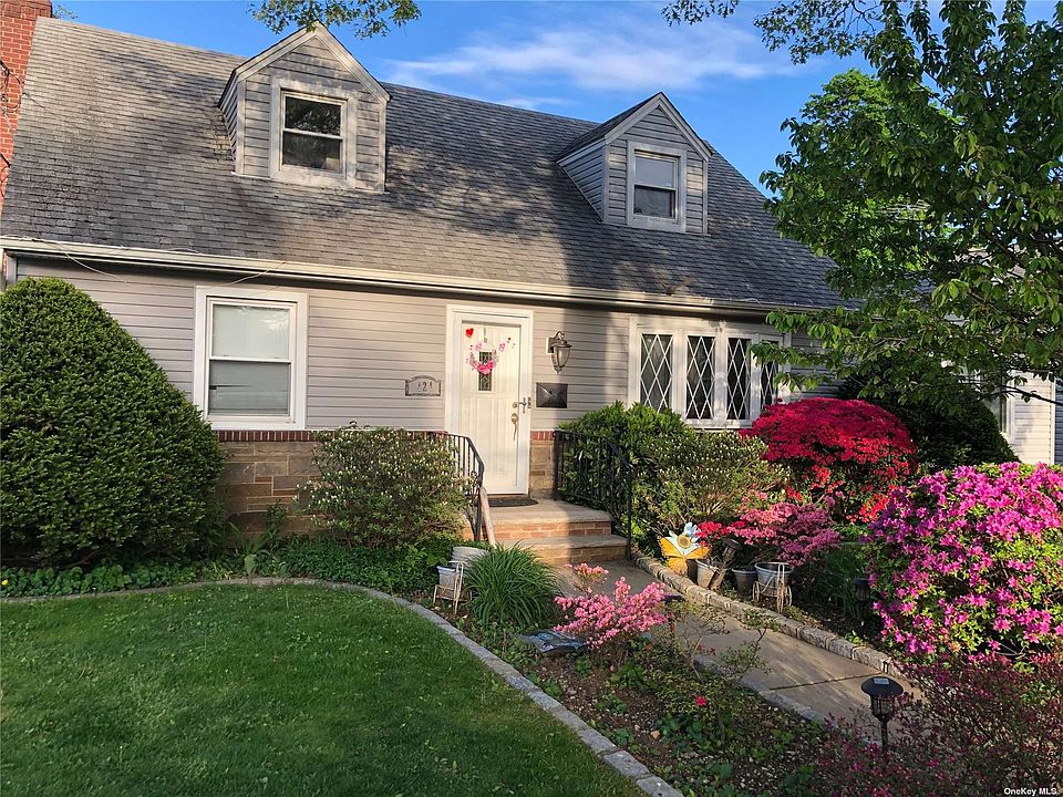 1st image of 424 Nassau Blvd