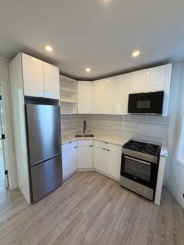88 Wallis Ave #1F Photo 1