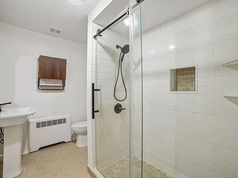 416 74th St #2 — Photo 7