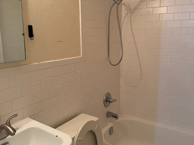 1823 N Clarkson St — Photo 11