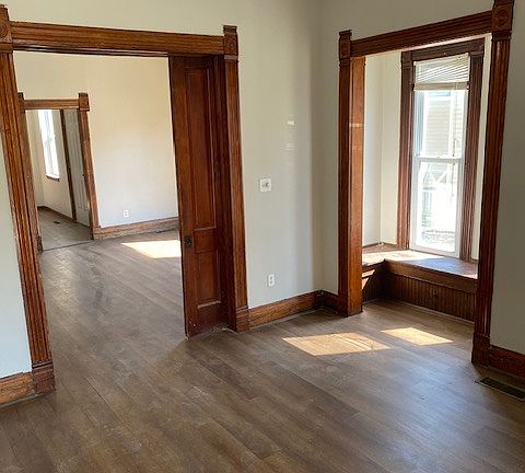 3rd image of 121 E North St APT A