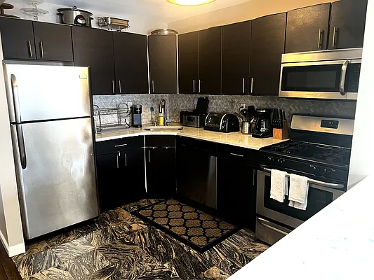 Rented by Highline Residential | media 16