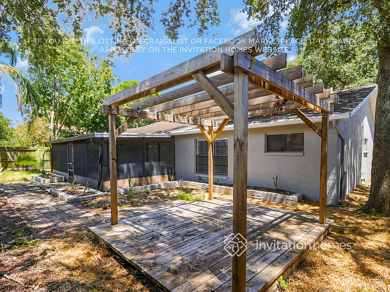 6708 Commodore Way — Photo 15