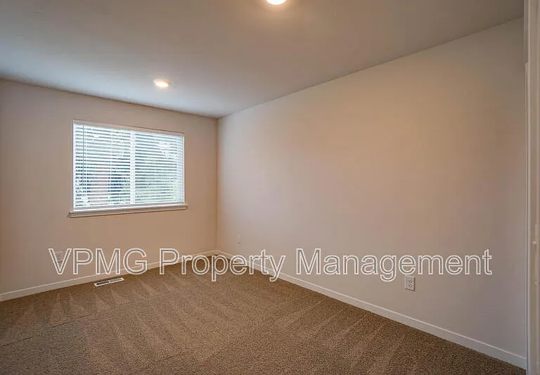 6921 NE 16th Ave — Photo 29