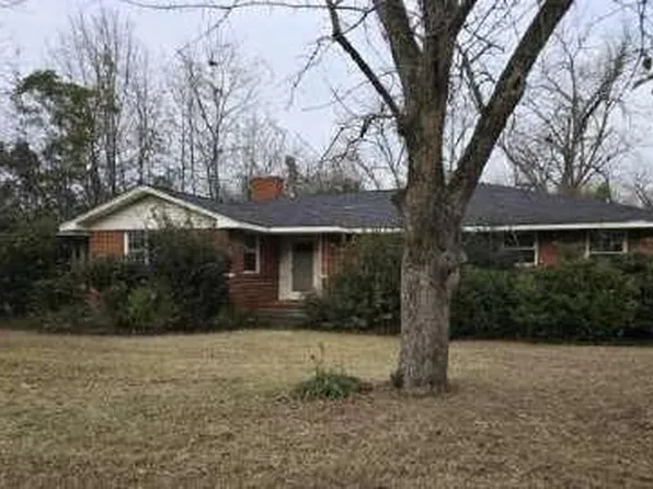 311 S 4th St, Tennille, GA 31089