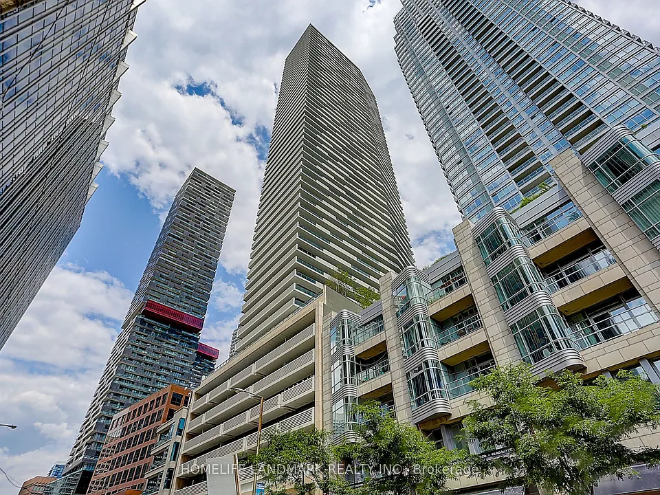 2221 Yonge St #1904