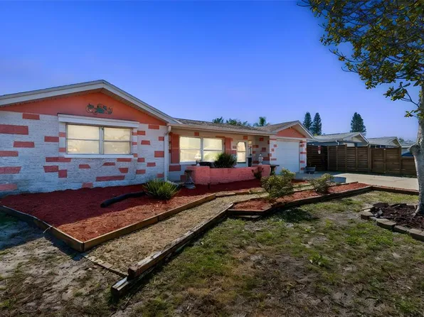 10804 Manchester Rd, Port Richey, FL 34668