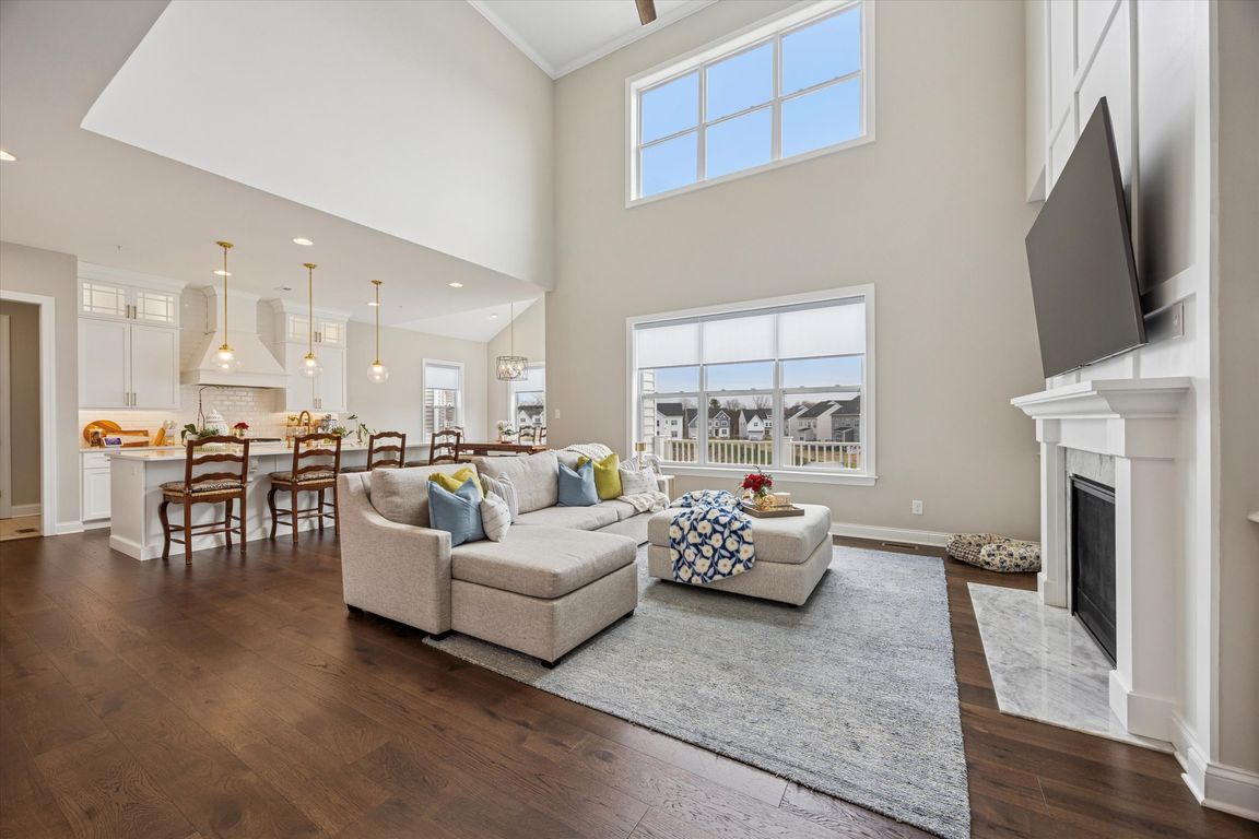 next background image