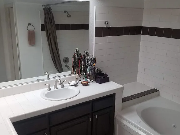25701 Holiday Cir #C — Photo 7