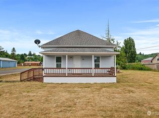 532 Oregon St, Raymond, WA 98577