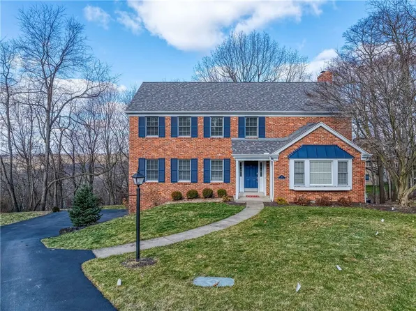 22 Davonshire Dr, Pittsburgh, PA 15238