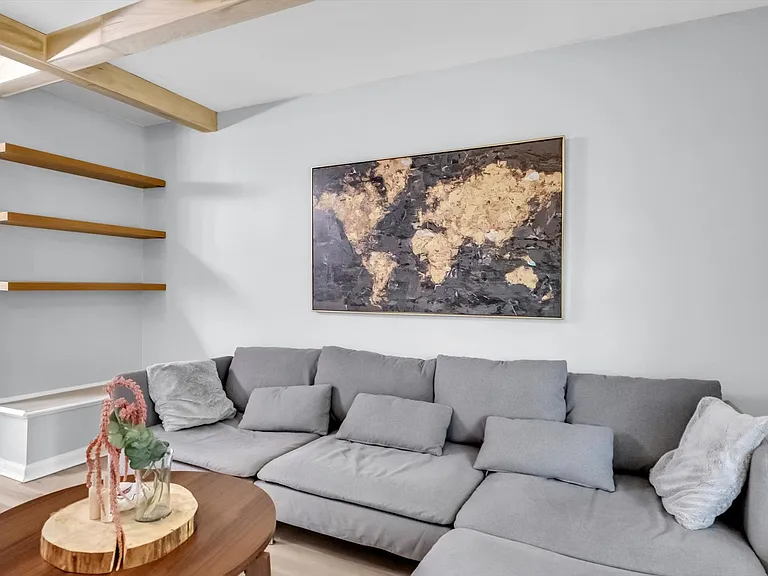 1338 Greenmar Dr — Photo 6