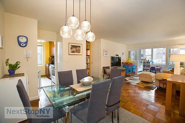 Sold by NextStopNY | media 4