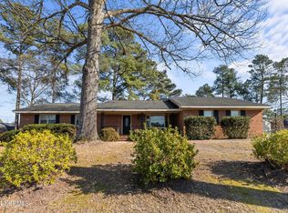 8643 Cliffdale Rd, Fayetteville, NC 28314