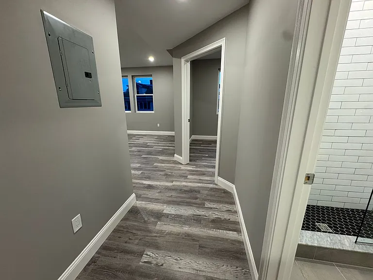 8 Avon St — Photo 25