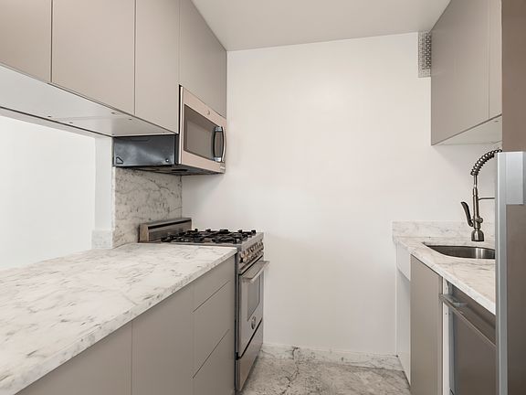 5th image of 50 Lexington Ave APT 23C