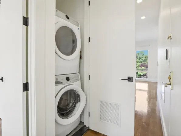 250 Van Horne Street image 17 of 48