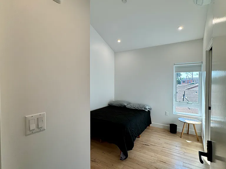 5055 Lincoln Ave — Photo 6